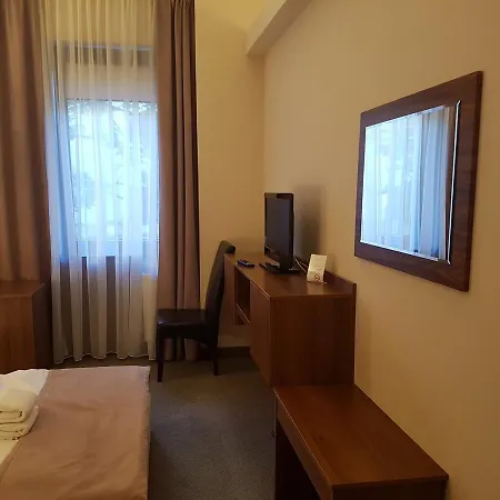 ホームステイ Vrest グダニスク